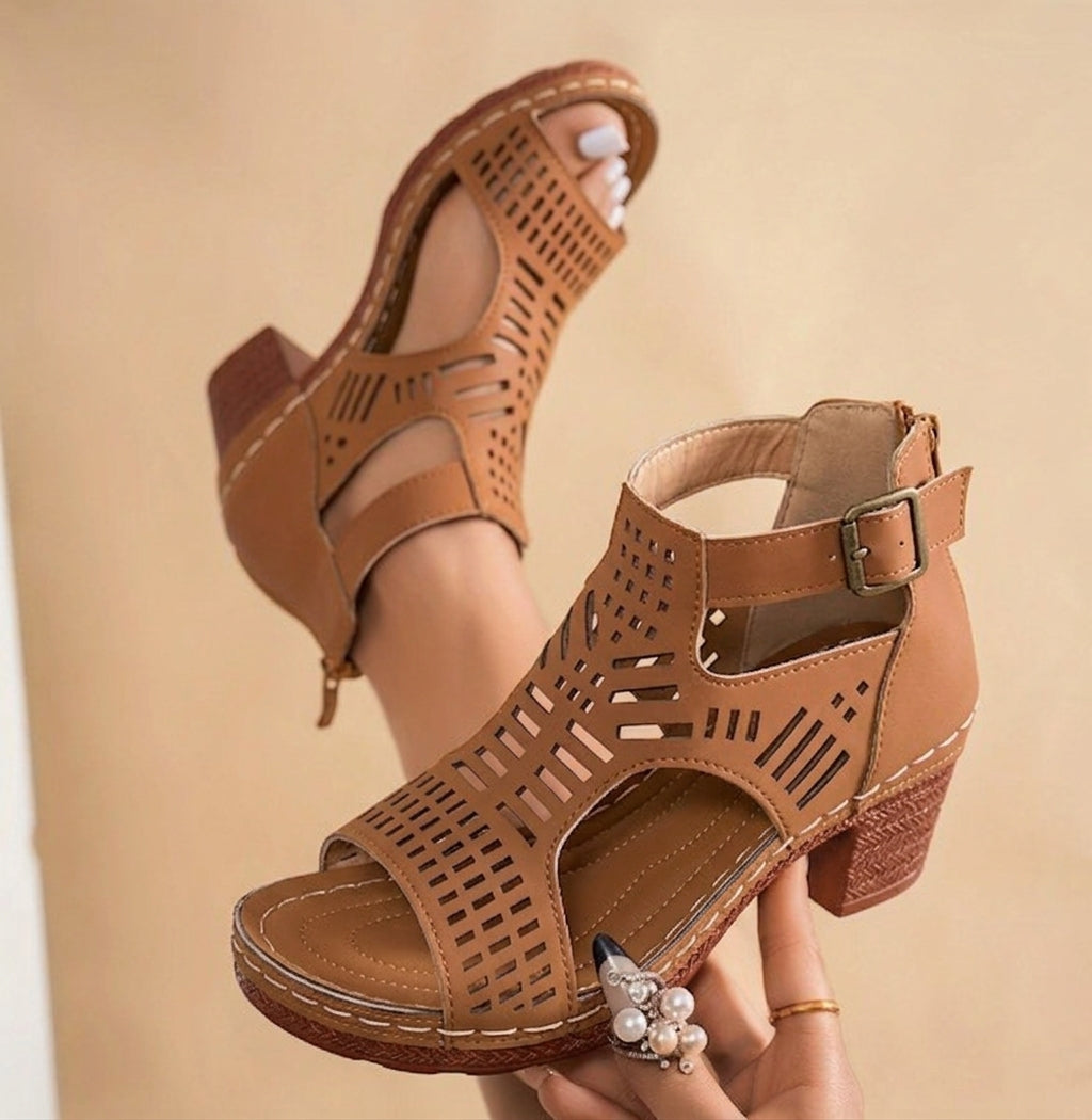 Sandales à talons épais et bout ouvert